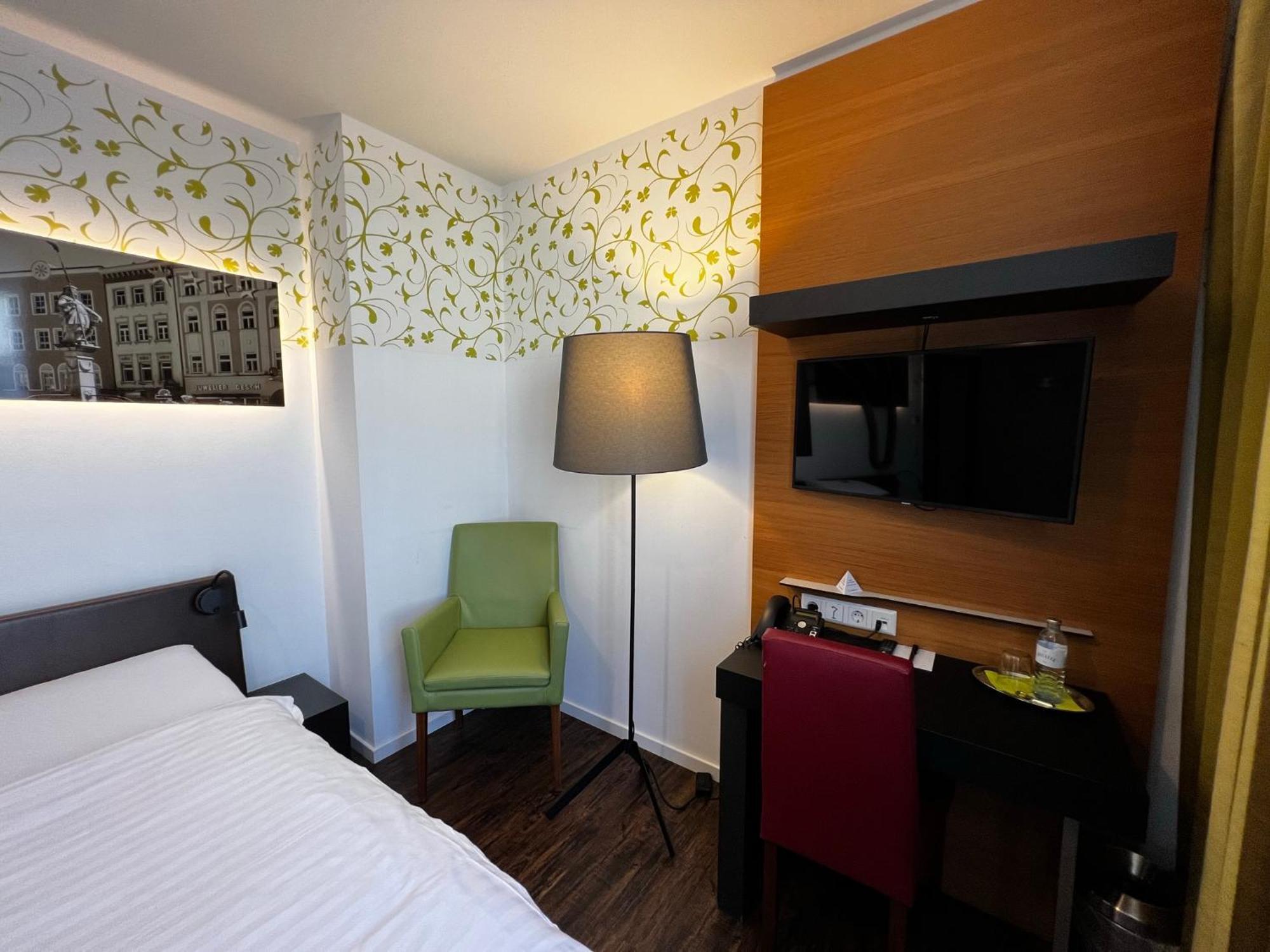 H+ Hotel Ried Рид  Экстерьер фото