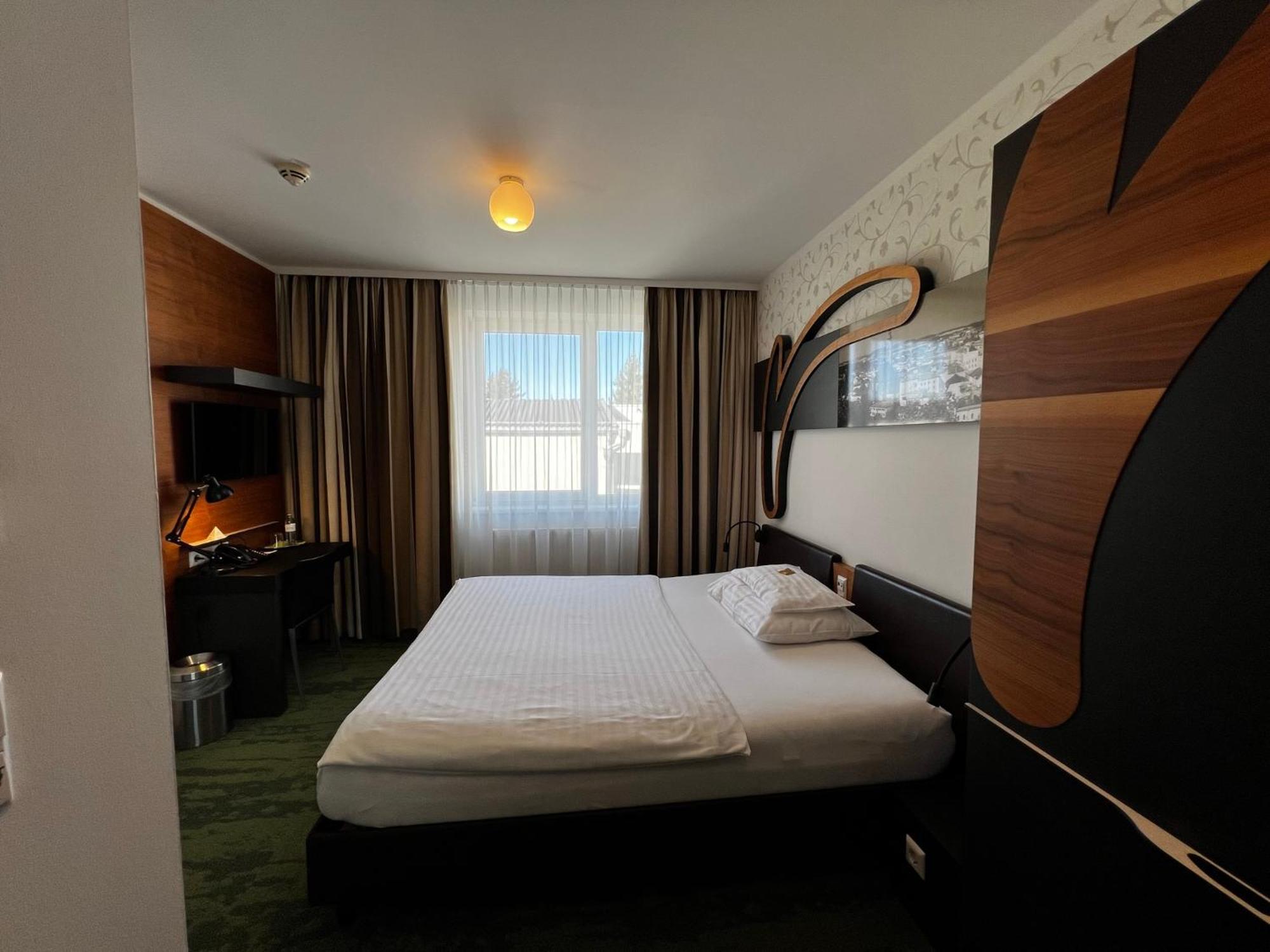 H+ Hotel Ried Рид  Экстерьер фото