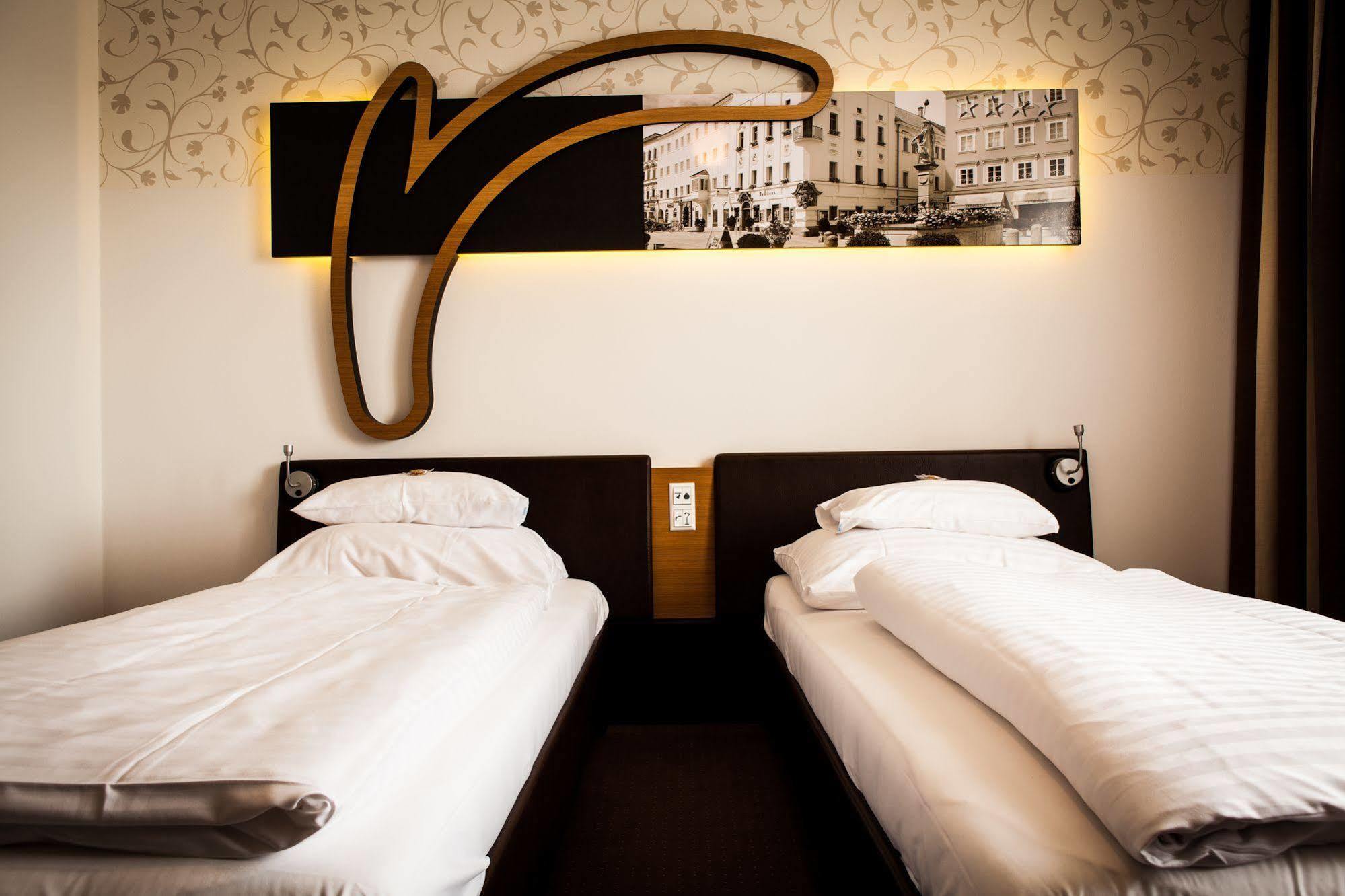 H+ Hotel Ried Рид  Экстерьер фото